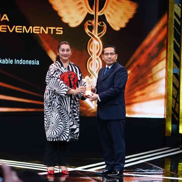 UPH Raih Penghargaan Indonesia Top Achievements Awards 2025 dari Metro TV